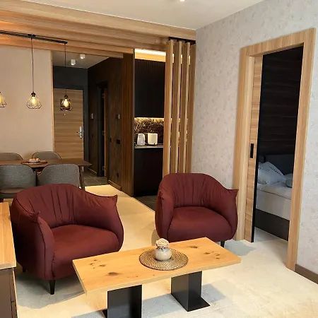 Select Woodside & Appartement Kopaonik